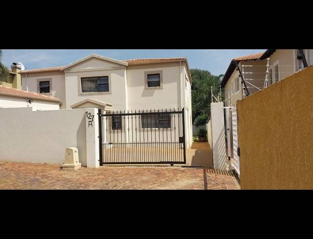 5 BEDROOM HOUSE FOR SALE IN KENSINGTON